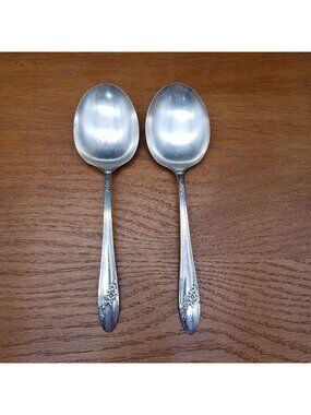Oneida Tudor Plate Queen Bess II Casserole Serving Spoons Set of 2 Silverplate